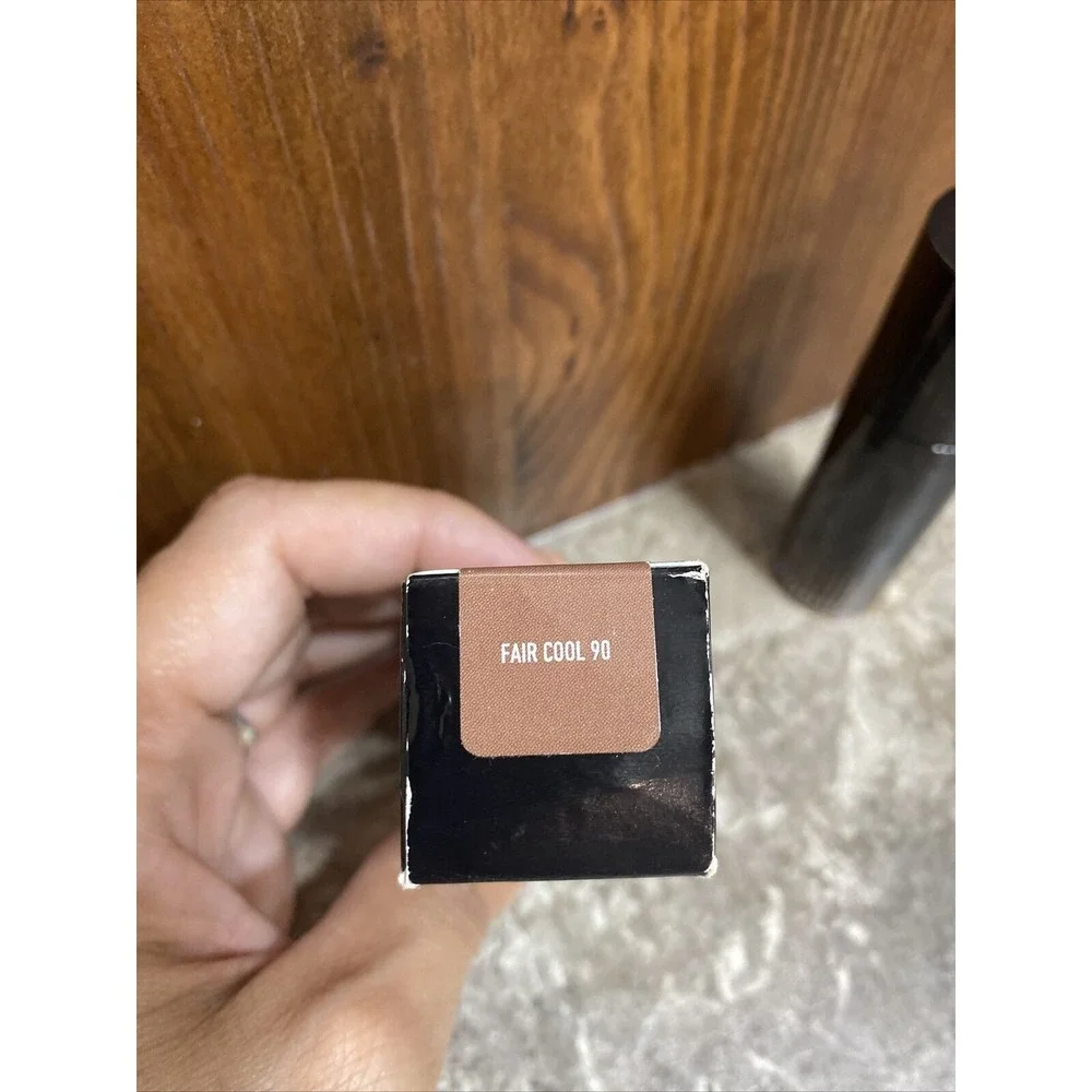 Kat Von D Liquid Gel Contour -‎ Fair Cool 90 - New in Box .57oz